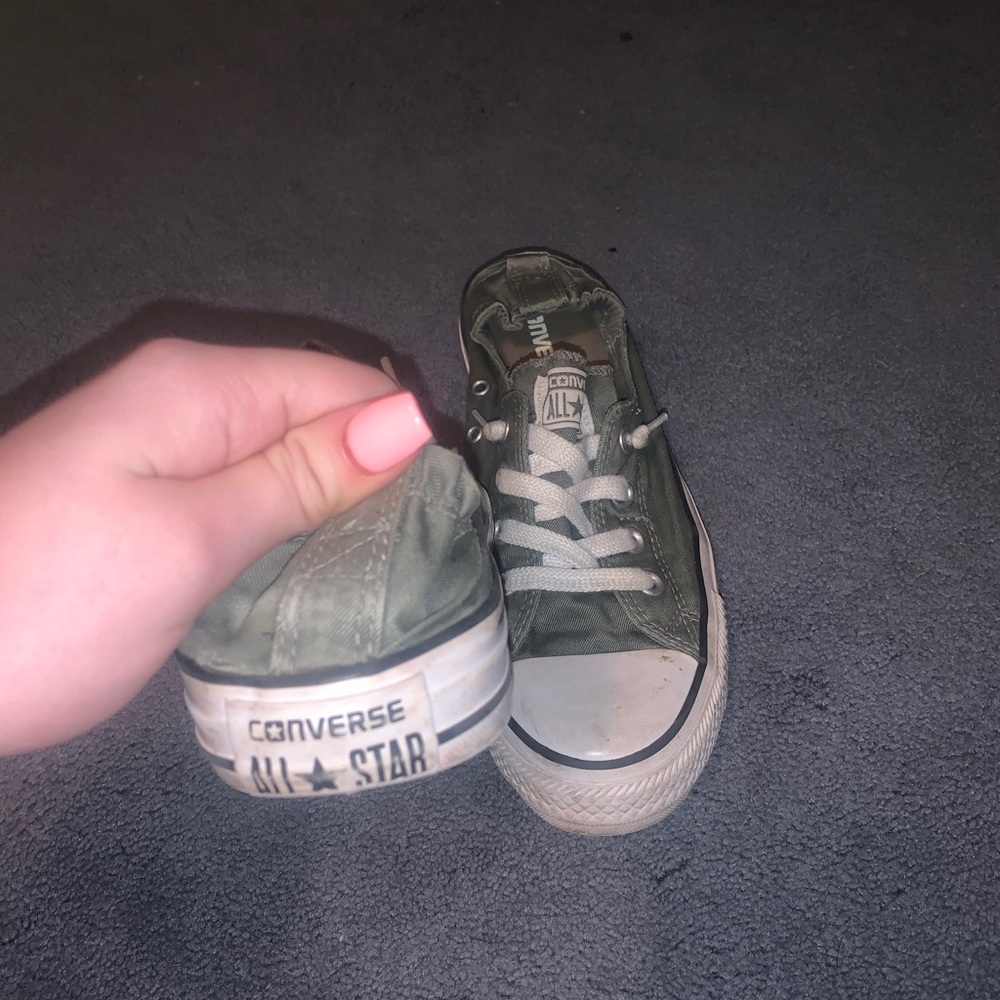 Used dark green low converse